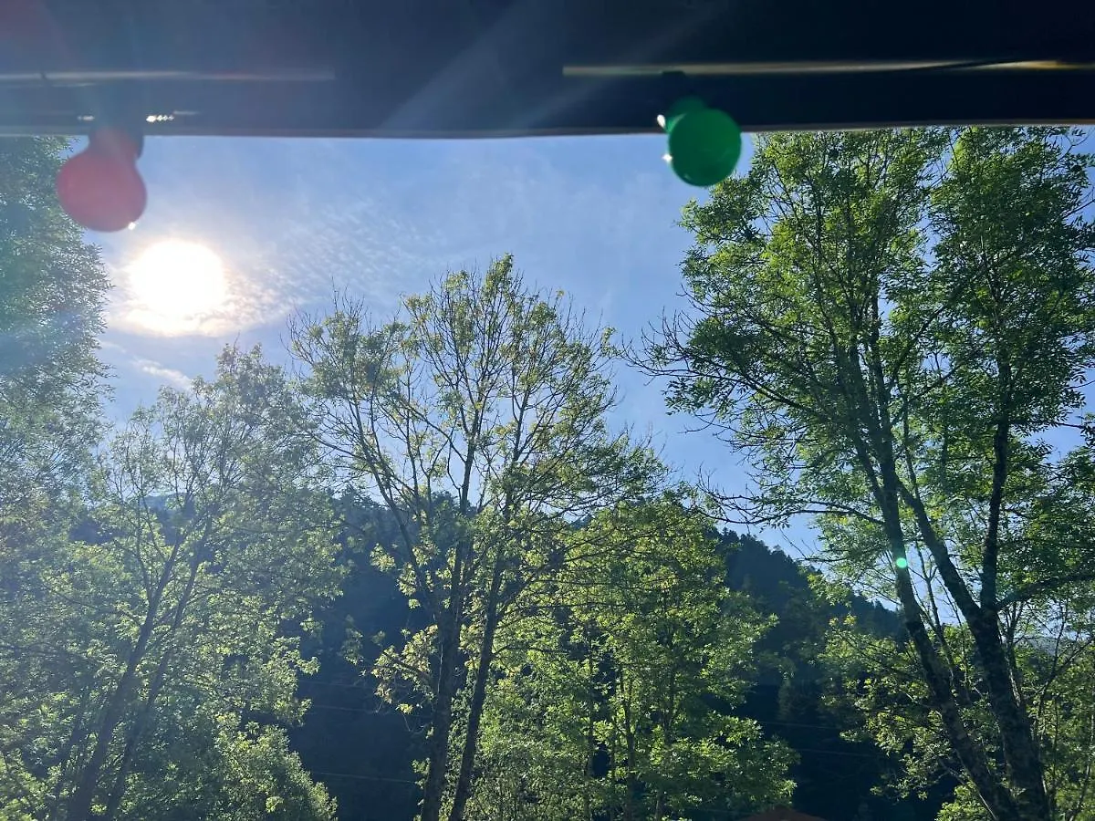 Grande Caravane Avec Auvent Au Milieu Du Parc Naturel Des Pyrenees Campan 0*,